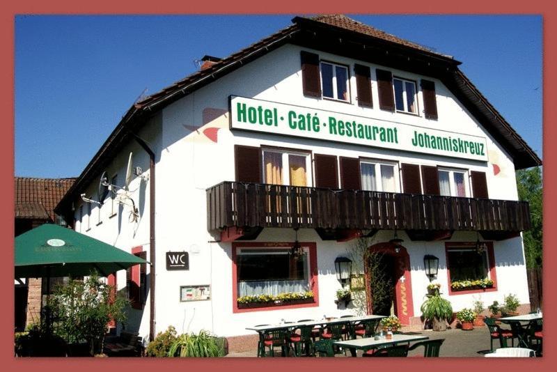 Hotel-Restaurant Johanniskreuz Trippstadt Exterior foto