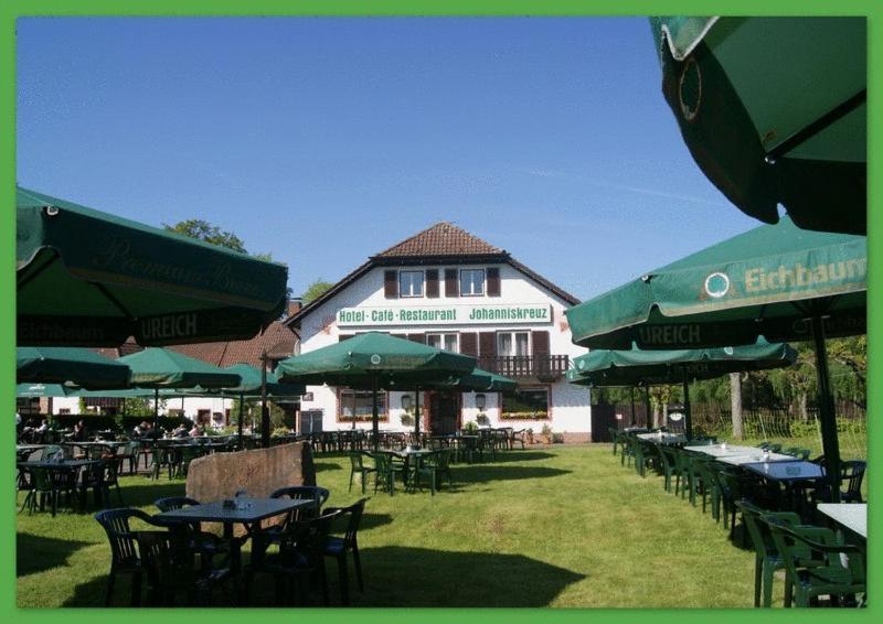 Hotel-Restaurant Johanniskreuz Trippstadt Exterior foto