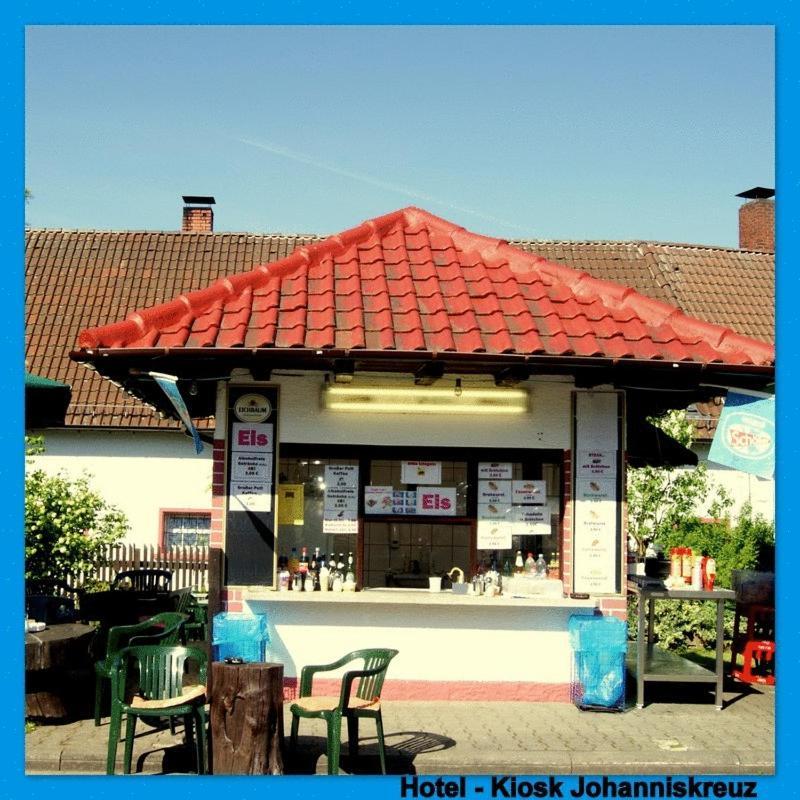 Hotel-Restaurant Johanniskreuz Trippstadt Exterior foto
