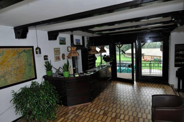 Hotel-Restaurant Johanniskreuz Trippstadt Exterior foto