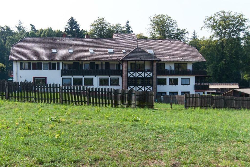 Hotel-Restaurant Johanniskreuz Trippstadt Exterior foto